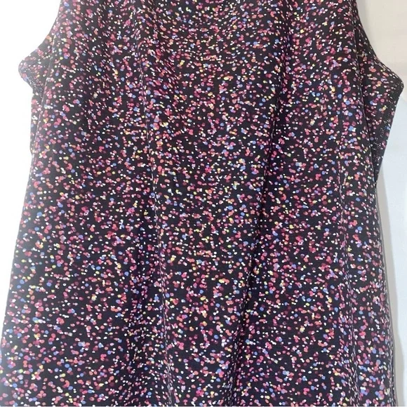 Amazon Essentials Razorback Tank Large - Picture 6 of 6